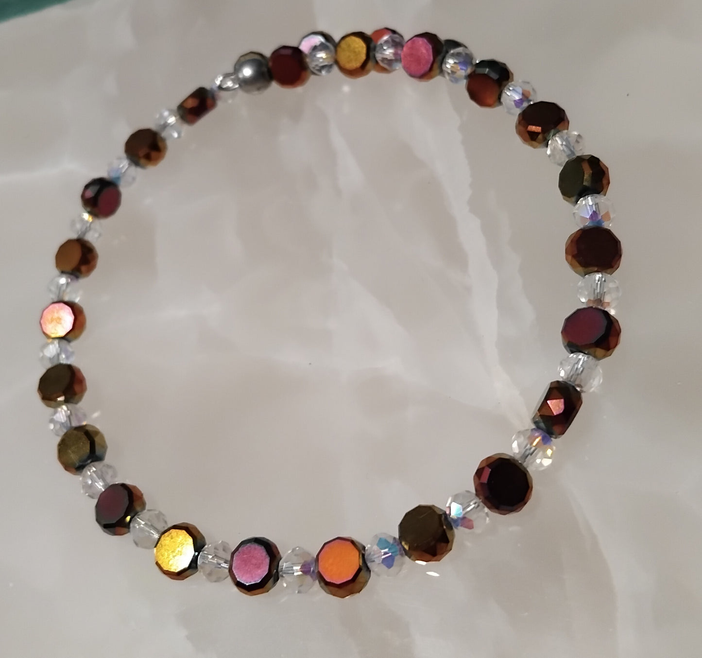 JF VIBRANT ROUND CRYSTAL BRACELET