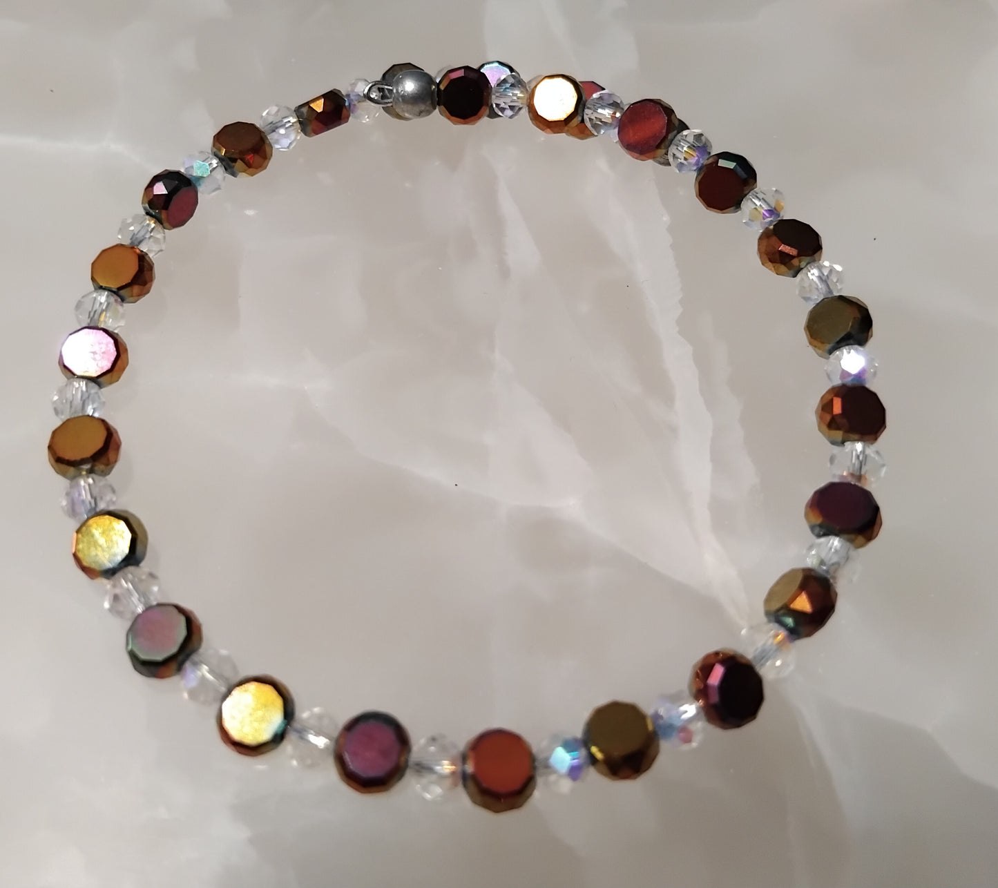 JF VIBRANT ROUND CRYSTAL BRACELET