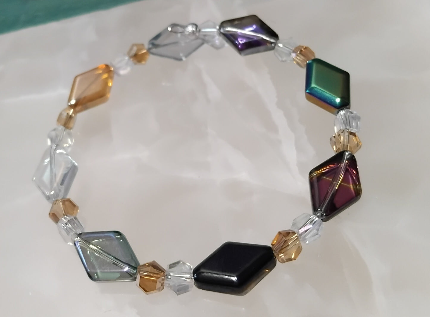 JF AUSTRIAN CRYSTAL GLASS BRACELET