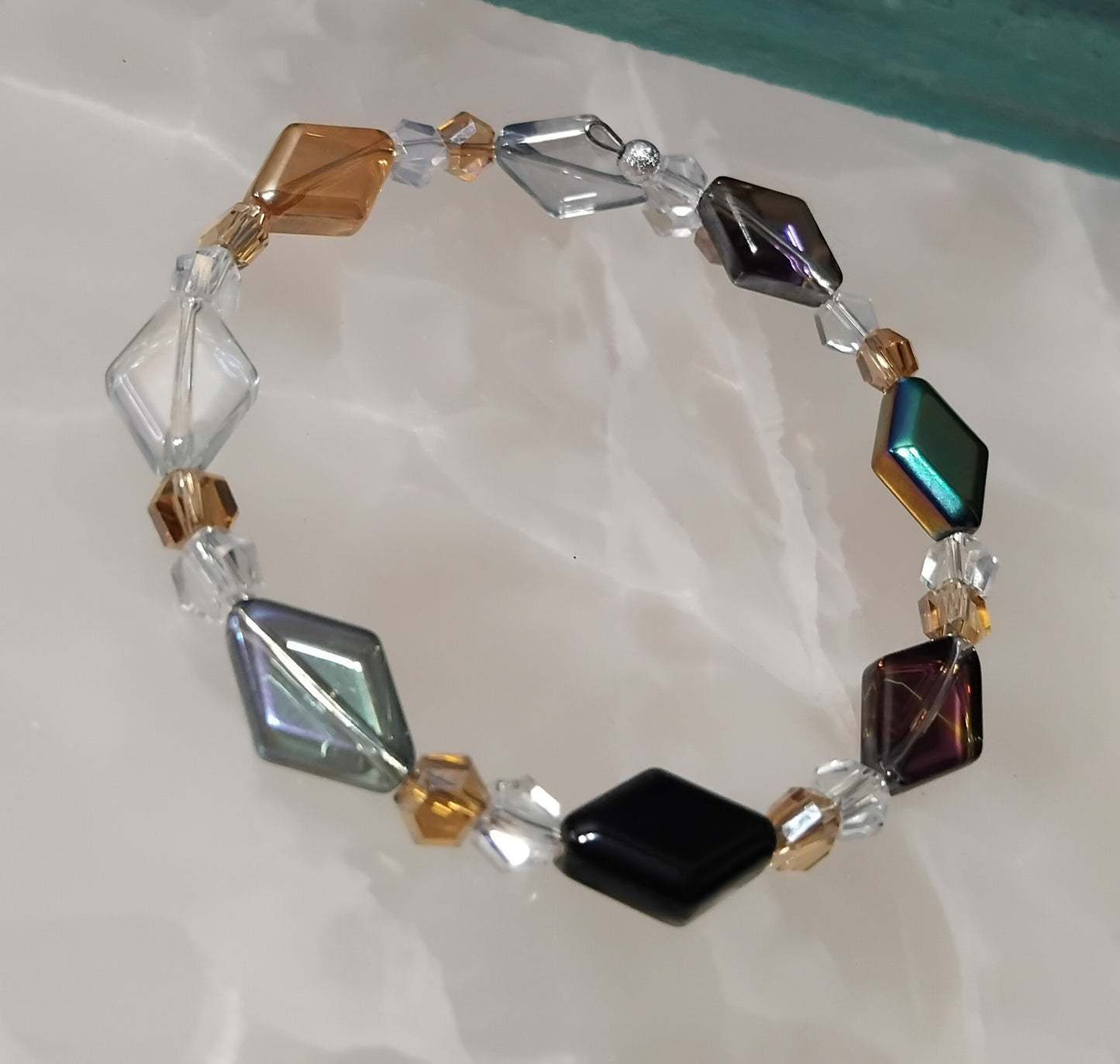 JF AUSTRIAN CRYSTAL GLASS BRACELET