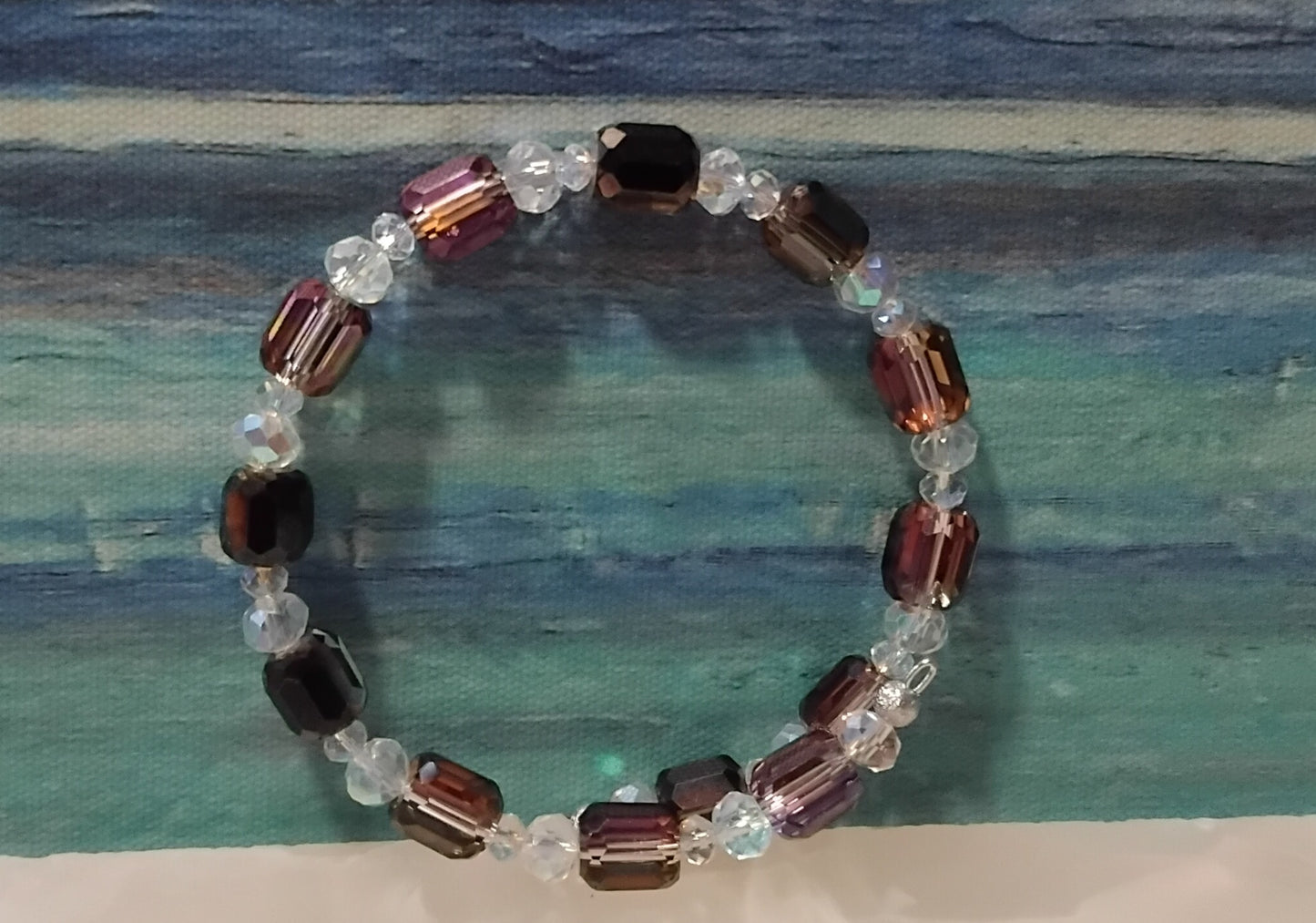 JF LUXURIOUS MULTIFACETED AB CRYSTAL GLASS BRACELET