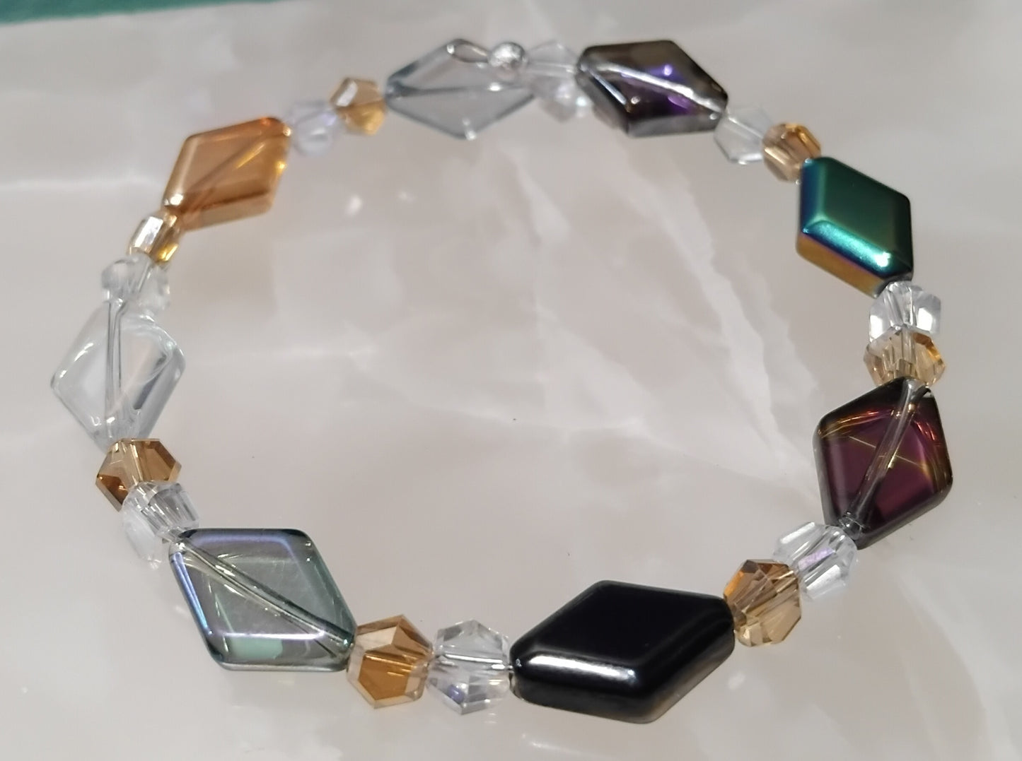 JF AUSTRIAN CRYSTAL GLASS BRACELET