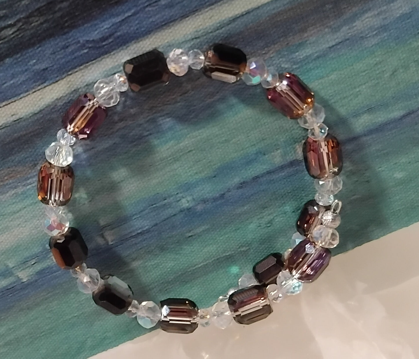 JF LUXURIOUS MULTIFACETED AB CRYSTAL GLASS BRACELET