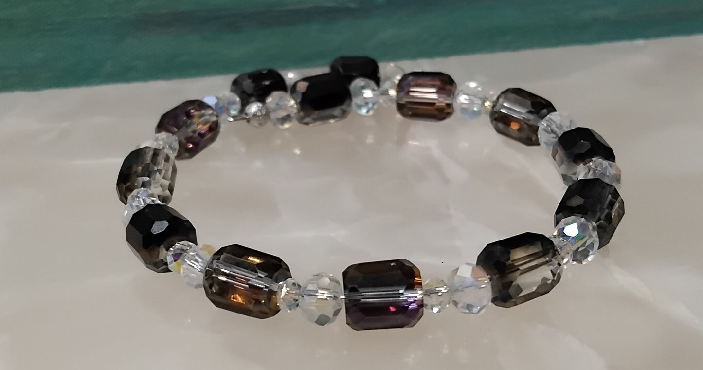 JF LUXURIOUS MULTIFACETED AB CRYSTAL GLASS BRACELET